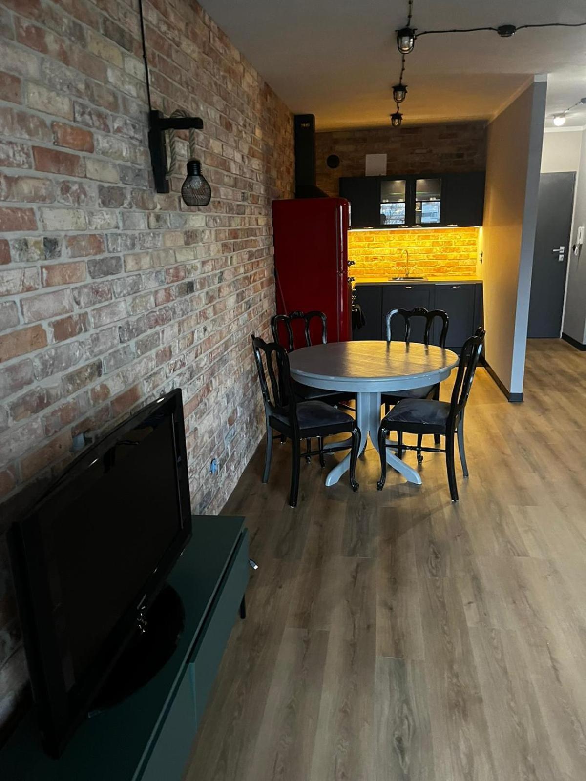 Apartament Z Widokiem Na Stadion Styl Industrialny Jedyny Taki Check In 24 H Познань Екстер'єр фото
